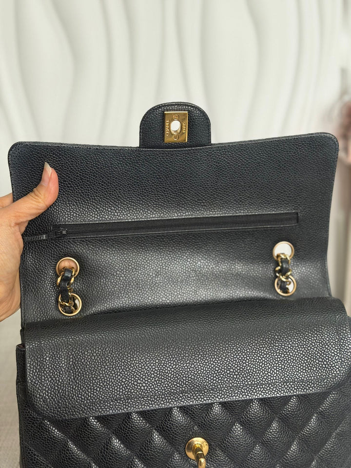 CHANEL Series 24 2017 Black Caviar GHW Medium M/L 11.12 Timeless Classic Double Flap Bag