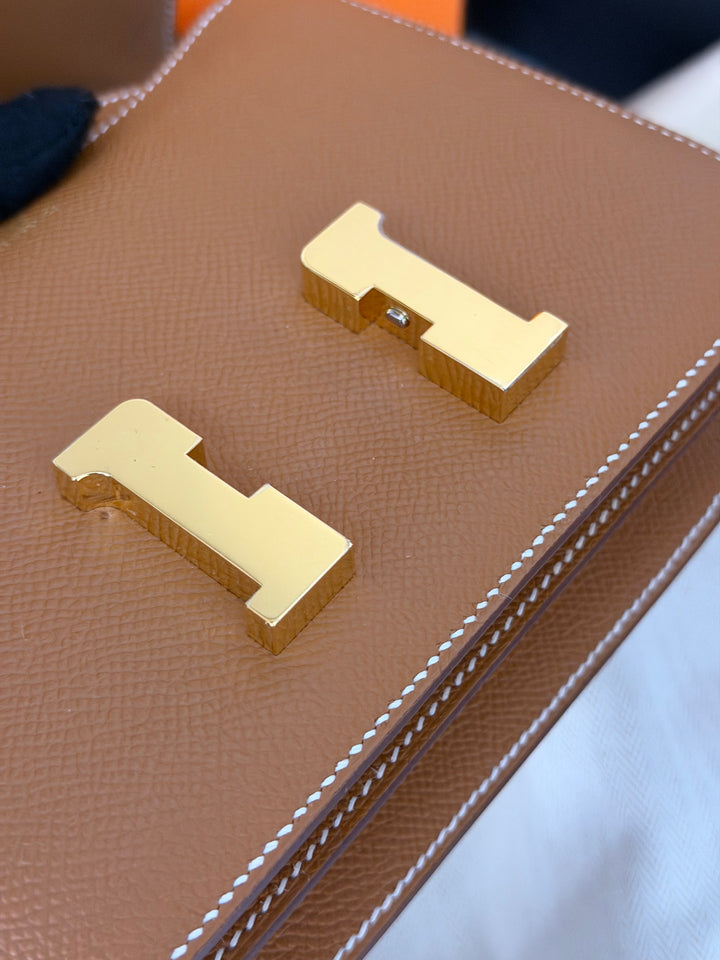 HERMÈS Constance 18 Gold Epsom Leather GHW Stamp B - 2023