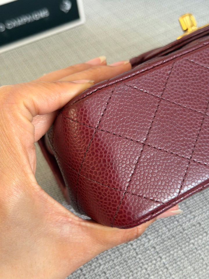 CHANEL series 21 15B collection Burgundy Caviar GHW Mini Rectangular Flap Bag 2015 RARE