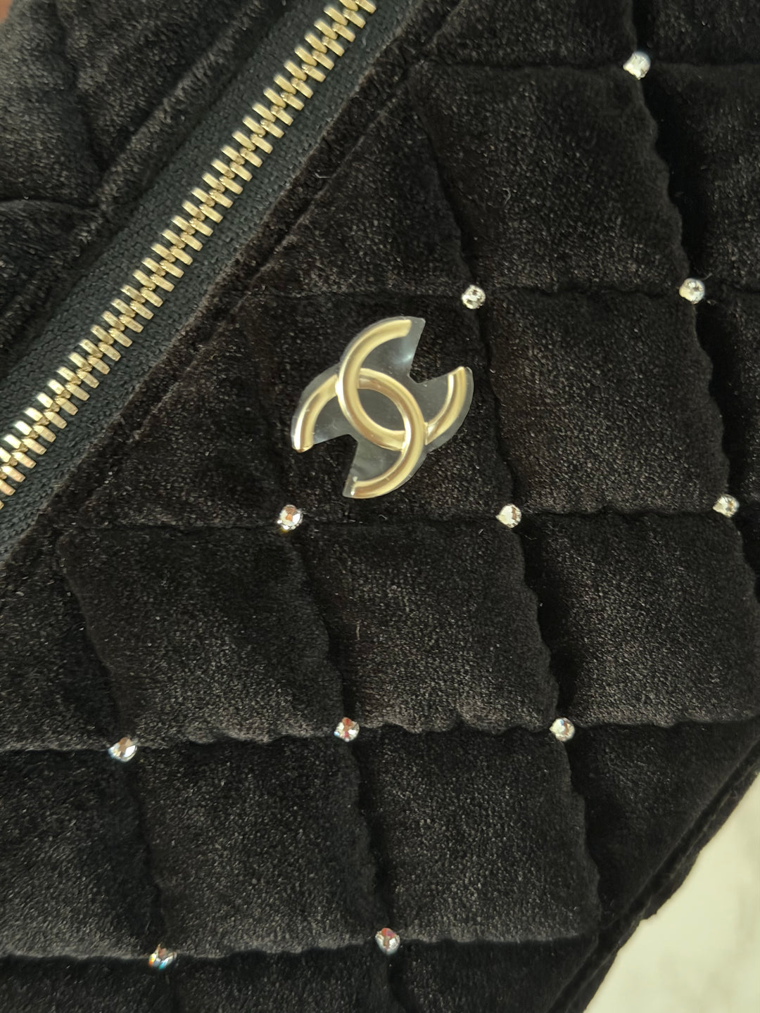 CHANEL 25K 2025 Black Velvet Diamanté Long Vanity with Detachable chain LGHW