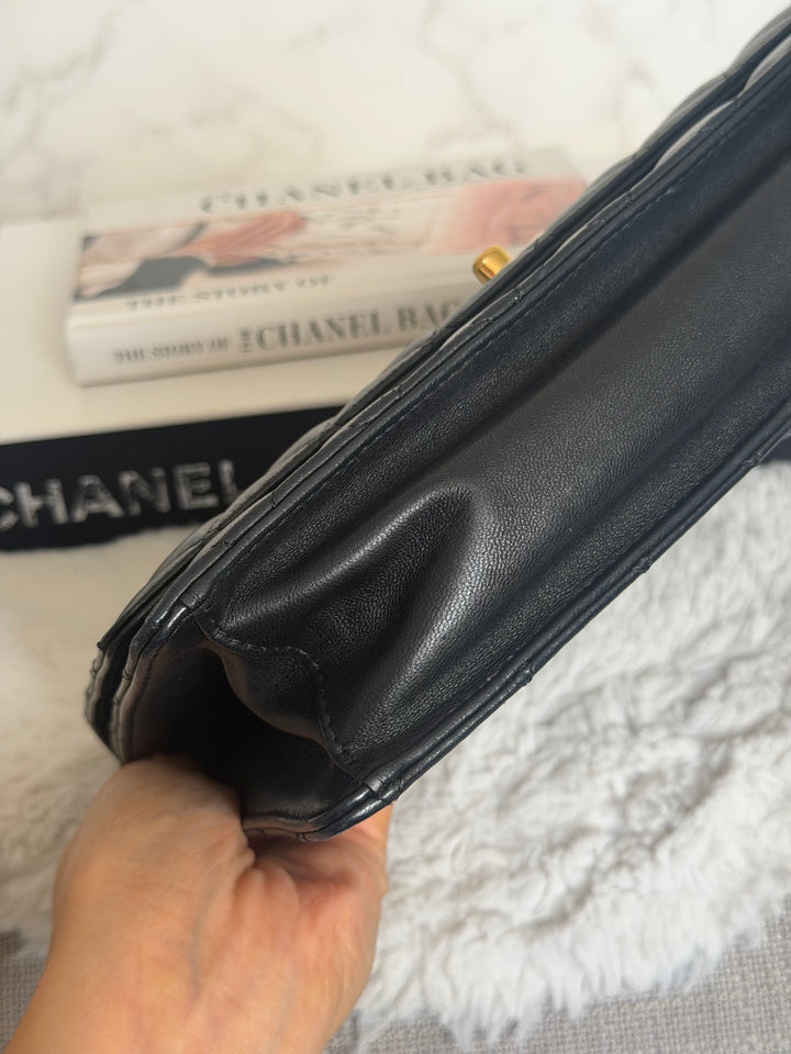 CHANEL series 23 Black Lambskin Quilted LGHW Fantasy Pearls Flap Bag 2017
