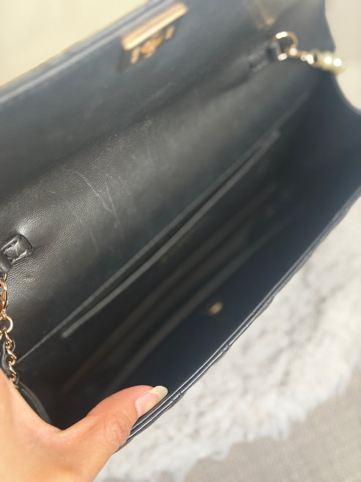 CHANEL series 23 Black Lambskin Quilted LGHW Fantasy Pearls Flap Bag 2017