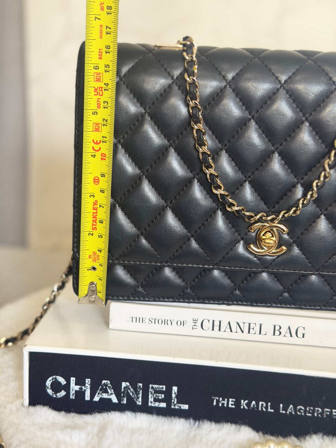 CHANEL series 23 Black Lambskin Quilted LGHW Fantasy Pearls Flap Bag 2017