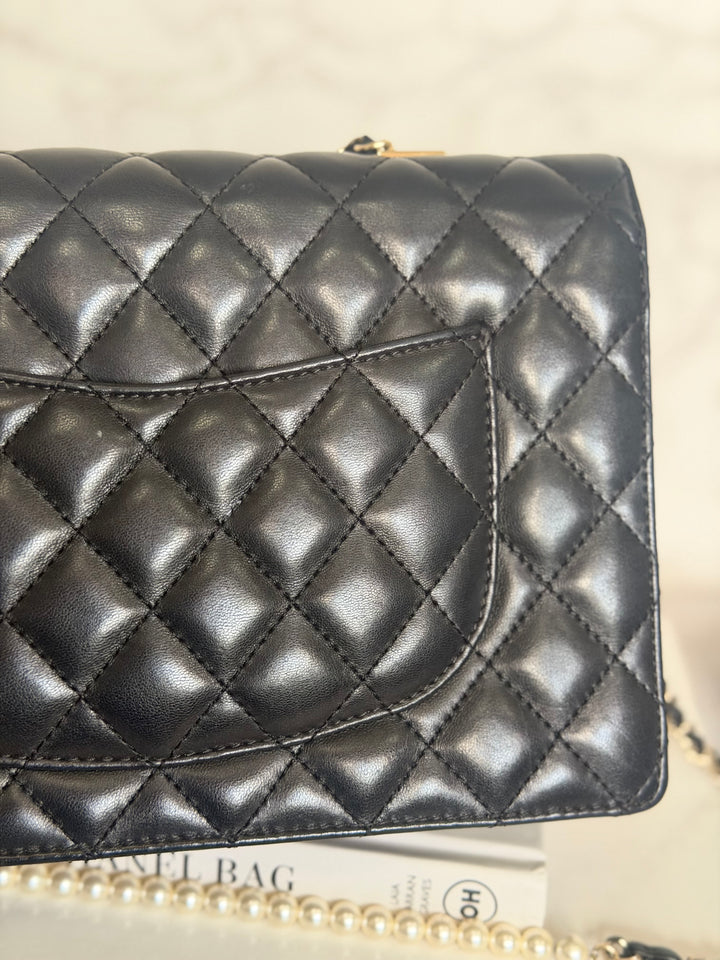CHANEL series 23 Black Lambskin Quilted LGHW Fantasy Pearls Flap Bag 2017