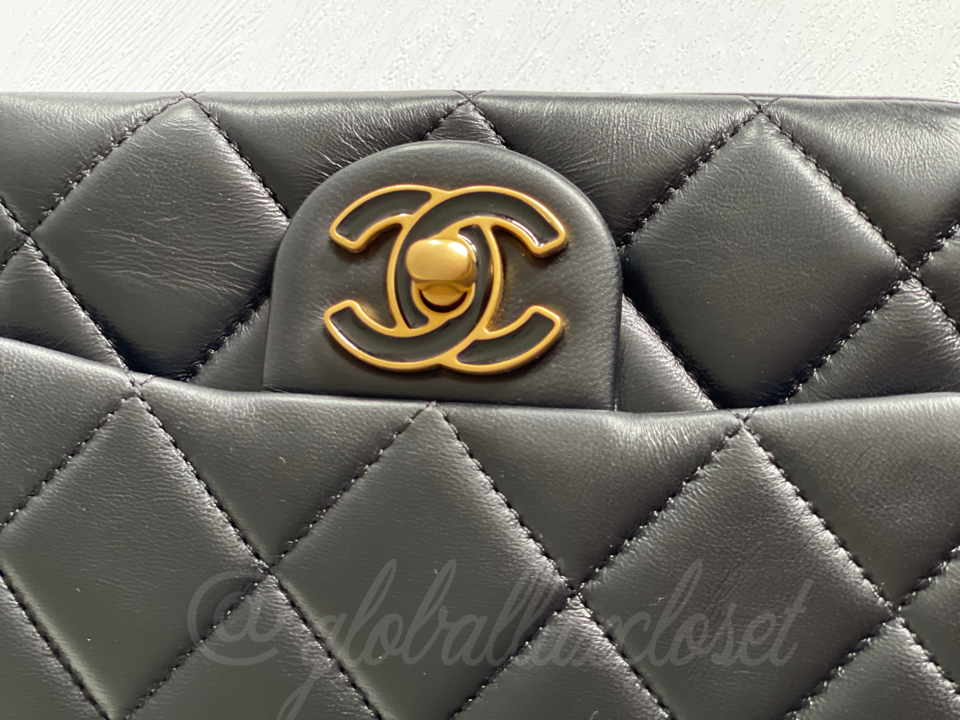 Chanel 22P Black Lambskin GHW Square mini flap bag