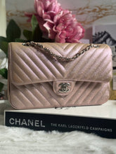 Load image into Gallery viewer, Chanel series 24 17B 2017 Fall/Winter collection Rose Gold Chevron Caviar Medium ML Timeless Classic Double Flap Bag with SHW
