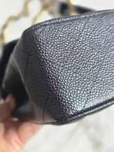 Load image into Gallery viewer, Chanel series 20 2015 Black Caviar GHW 11.12 Timeless ML Medium Classic Double Flap Bag
