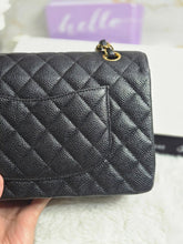 Load image into Gallery viewer, Chanel series 20 2015 Black Caviar GHW 11.12 Timeless ML Medium Classic Double Flap Bag
