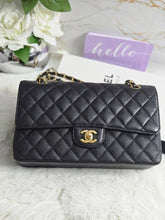 Load image into Gallery viewer, Chanel series 20 2015 Black Caviar GHW 11.12 Timeless ML Medium Classic Double Flap Bag
