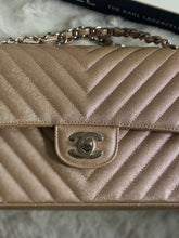 Load image into Gallery viewer, Chanel series 24 17B 2017 Fall/Winter collection Rose Gold Chevron Caviar Medium ML Timeless Classic Double Flap Bag with SHW

