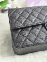 Load image into Gallery viewer, Chanel series 20 2015 Black Caviar GHW 11.12 Timeless ML Medium Classic Double Flap Bag
