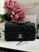 Load image into Gallery viewer, Chanel series 24 17B 2017 Fall/Winter Collection Black caviar LGHW Mini Rectangular Flap Bag with Burgundy Leather lining
