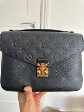 Louis Vuitton Pochette Metis Black Emprinte Leather Monogram Flap Bag –  Globalluxcloset