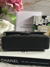 Load image into Gallery viewer, Chanel Series 18 (2014) Black caviar Silver hardware Medium ML Timeless Classic Double Flap Bag
