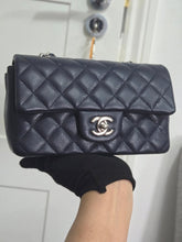 Load image into Gallery viewer, Chanel series 18 14C 2014 Cruise Collection Navy Caviar SHW Classsic Mini Rectangular Flap Bag
