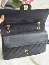 Load image into Gallery viewer, Chanel series 20 2015 Black Caviar GHW 11.12 Timeless ML Medium Classic Double Flap Bag
