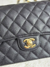 Load image into Gallery viewer, Chanel series 20 2015 Black Caviar GHW 11.12 Timeless ML Medium Classic Double Flap Bag
