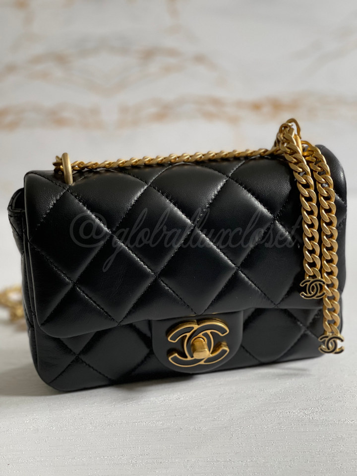 Chanel 22P Black Lambskin GHW Square mini flap bag