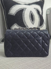 Load image into Gallery viewer, Chanel series 18 14C 2014 Cruise Collection Navy Caviar SHW Classsic Mini Rectangular Flap Bag
