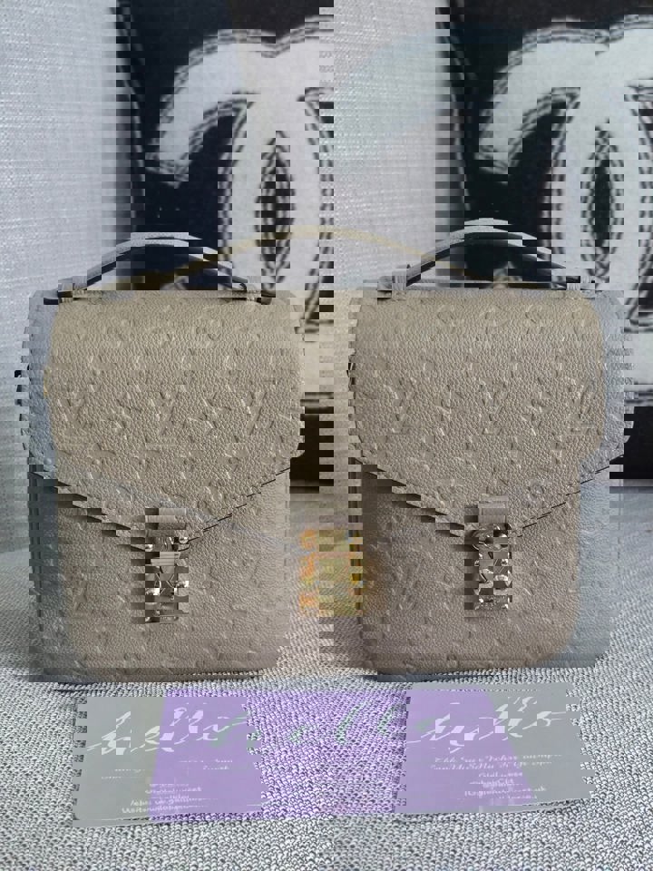 Louis Vuitton LV Pochette Metis Turtledove/Dune Emprinted Leather
