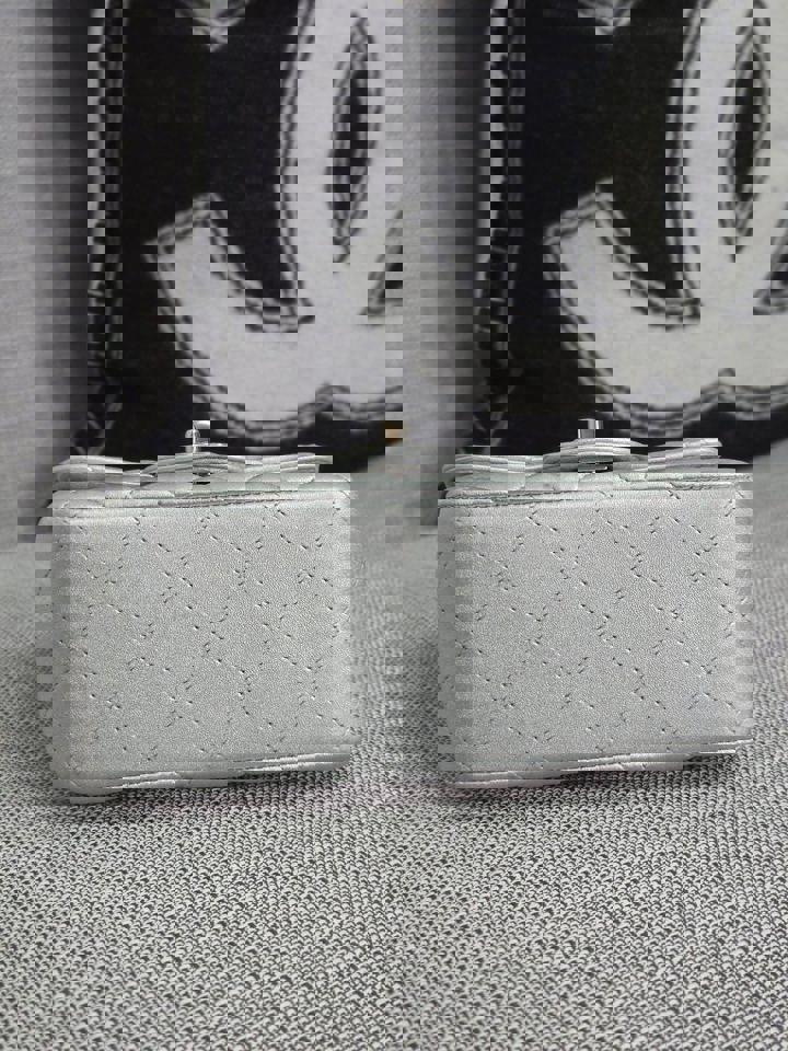 Chanel Series 31 21P 2021 Pre Spring/Summer Collection Iridescent Silver lambskin SHW Square Mini Flap Bag