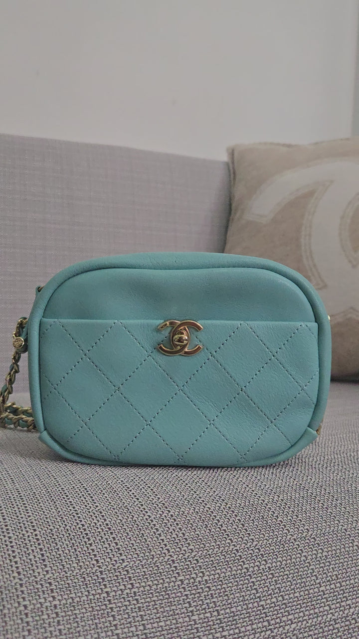 Chanel Series 26 2018/2019 19C Tiffany Blue Calfskin Casual Trip Camera Case Bag with Champagne GHW
