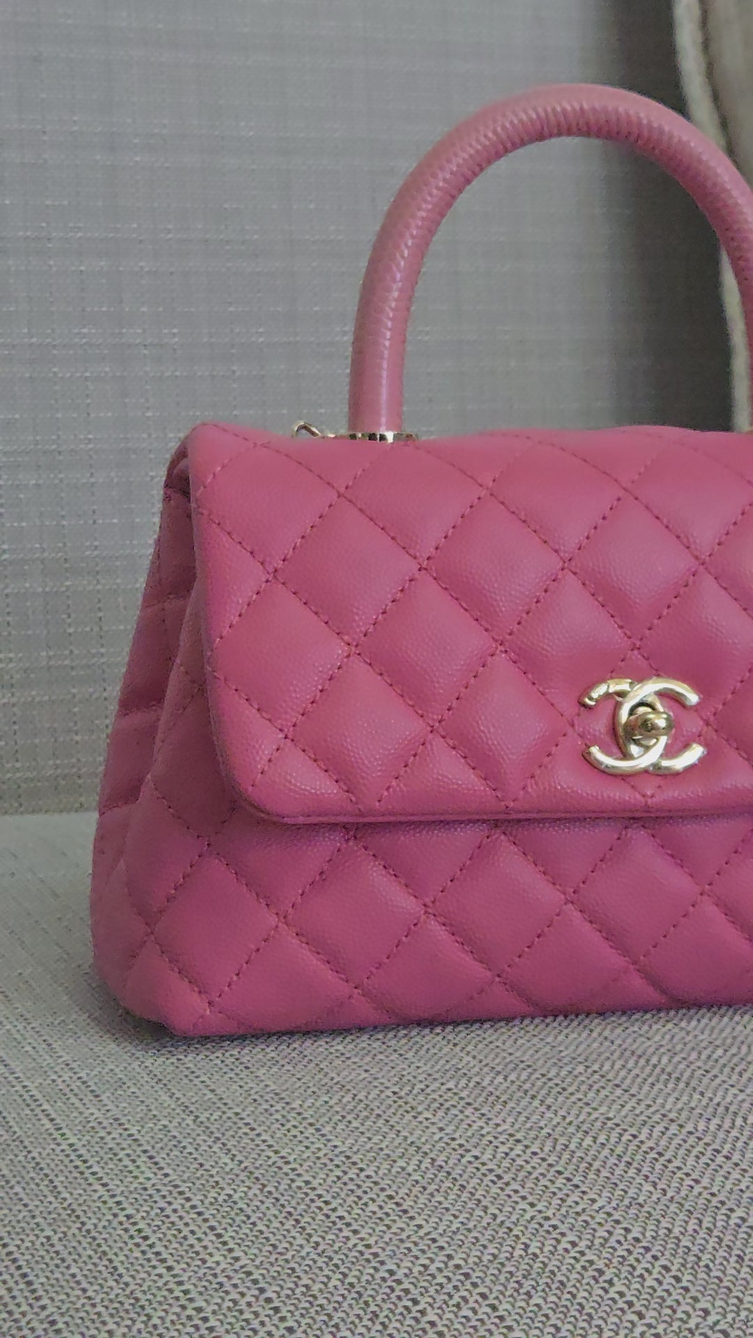 Chanel series 31 21P 2021 Pre Spring/Summer Collection Pink Caviar Coco Handle Flap Bag with Top Handle and Detachable Strap size Small
