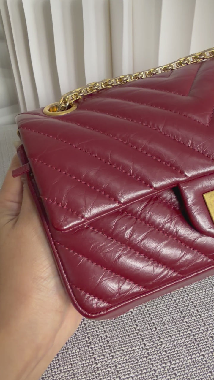 CHANEL 16A collection 2016 Series 23 Burgundy Calf skin Chevron Mini Reissue Flap Bag with Aged GHW