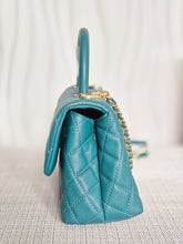 Load image into Gallery viewer, CHANEL series 27 2018 Teal caviar aged GHW SMALL coco handle flap bag with detachable strap
