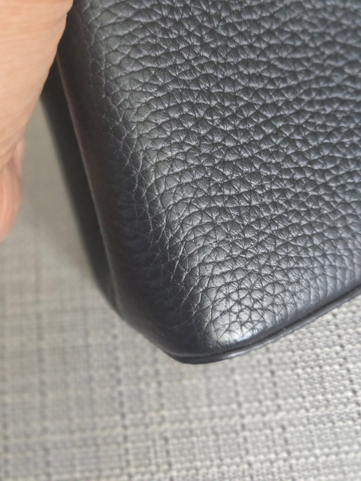 LOUIS VUITTON LV Capucines Mini Flower Crown Line in Black Taurillon Leather with detachable strap 2023