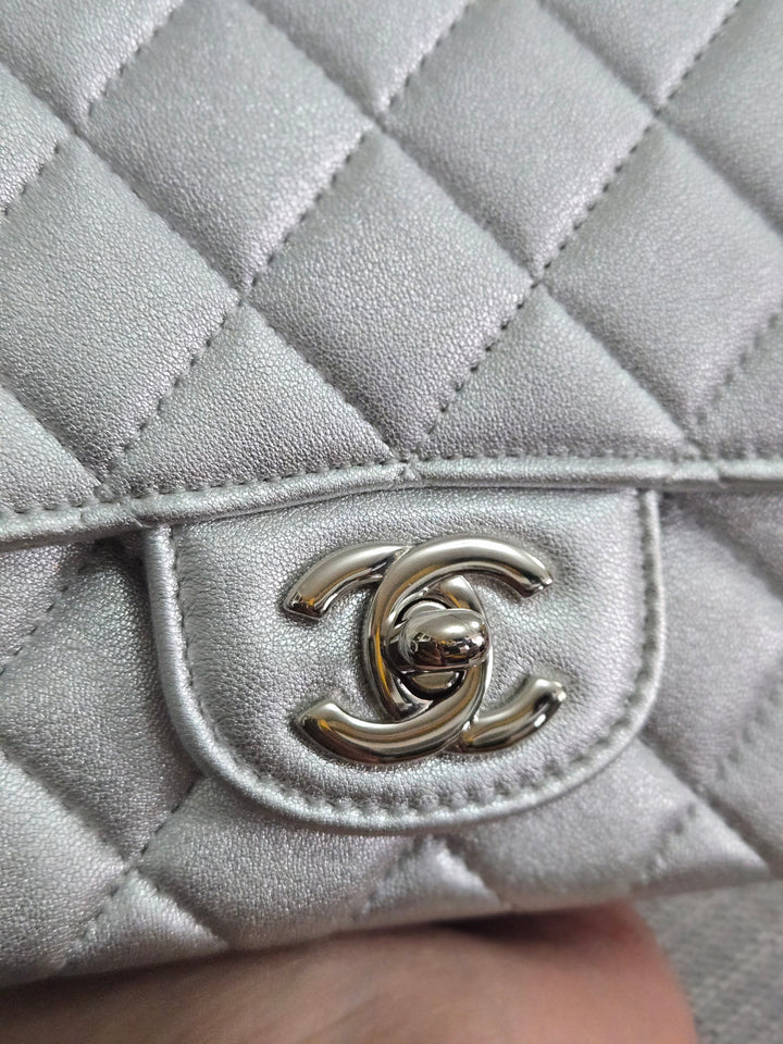 Chanel Series 31 21P 2021 Pre Spring/Summer Collection Iridescent Silver lambskin SHW Square Mini Flap Bag