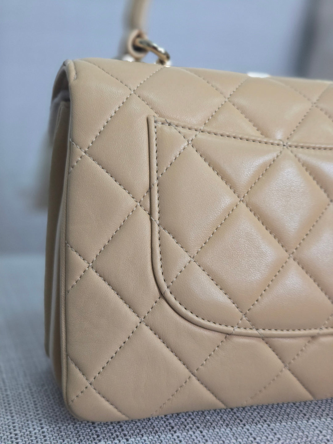 Chanel series 26 2018 Beige Lambskin Trendy CC Flap Bag with Top Handle Size Small with Champagne GHW and detachable Shoulder strap