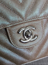 Load image into Gallery viewer, CHANEL 17B 2017 Rose Gold Caviar Chevron Medium Classic Double Flap Bag SHW
