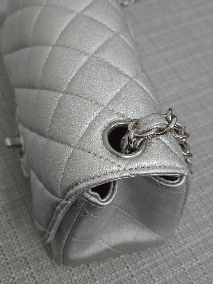 Chanel Series 31 21P 2021 Pre Spring/Summer Collection Iridescent Silver lambskin SHW Square Mini Flap Bag