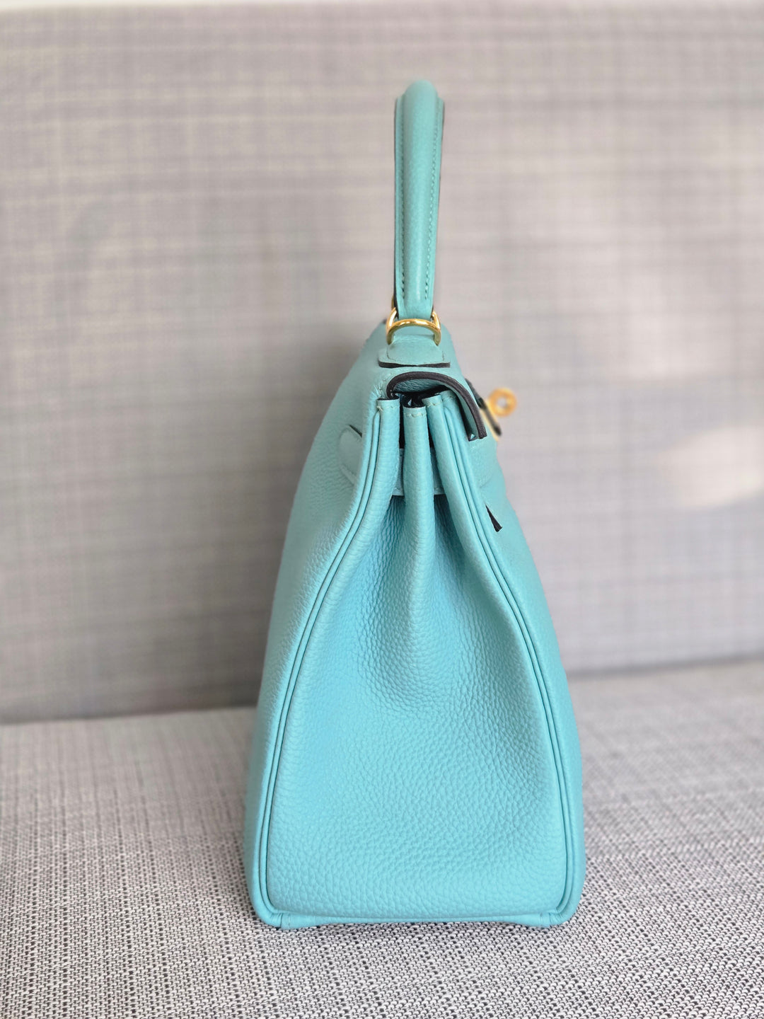 Hermes Kelly 28 in Bleu Atoll Togo Leather GHW