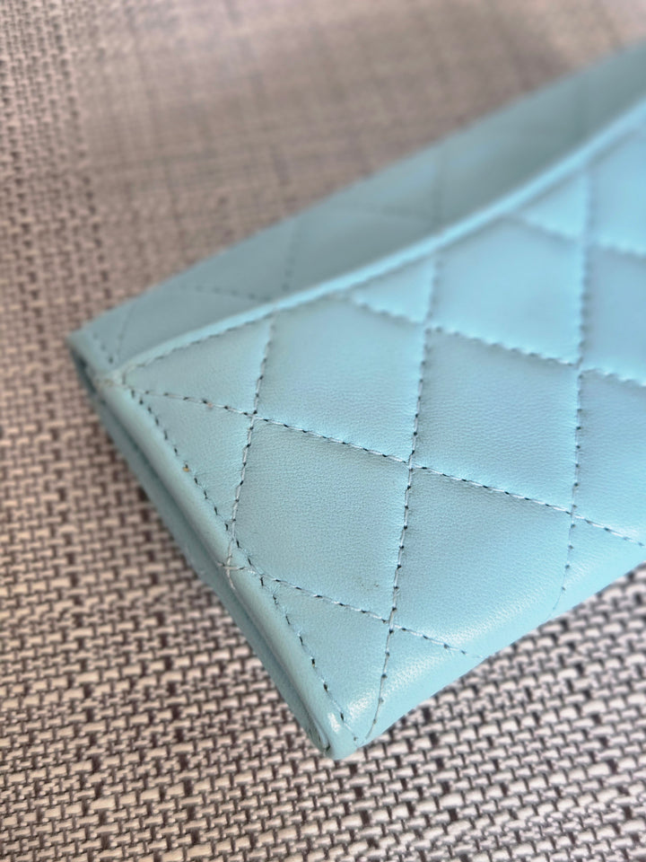 Chanel series 31 21S collection Bright Blue Lambskin SHW Flap Card Holder