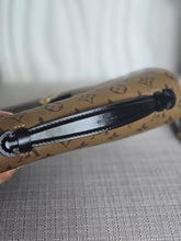 Load image into Gallery viewer, LOUIS VUITTON LV Pochette Metis Reverse Monogram 2023
