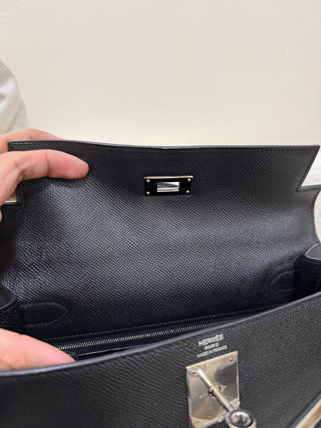 Hermes Kelly 28 in Black Noir Epsom Sellier Leather PHW Stamp R 2014