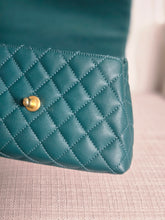 Load image into Gallery viewer, CHANEL series 27 2018 Teal caviar aged GHW SMALL coco handle flap bag with detachable strap
