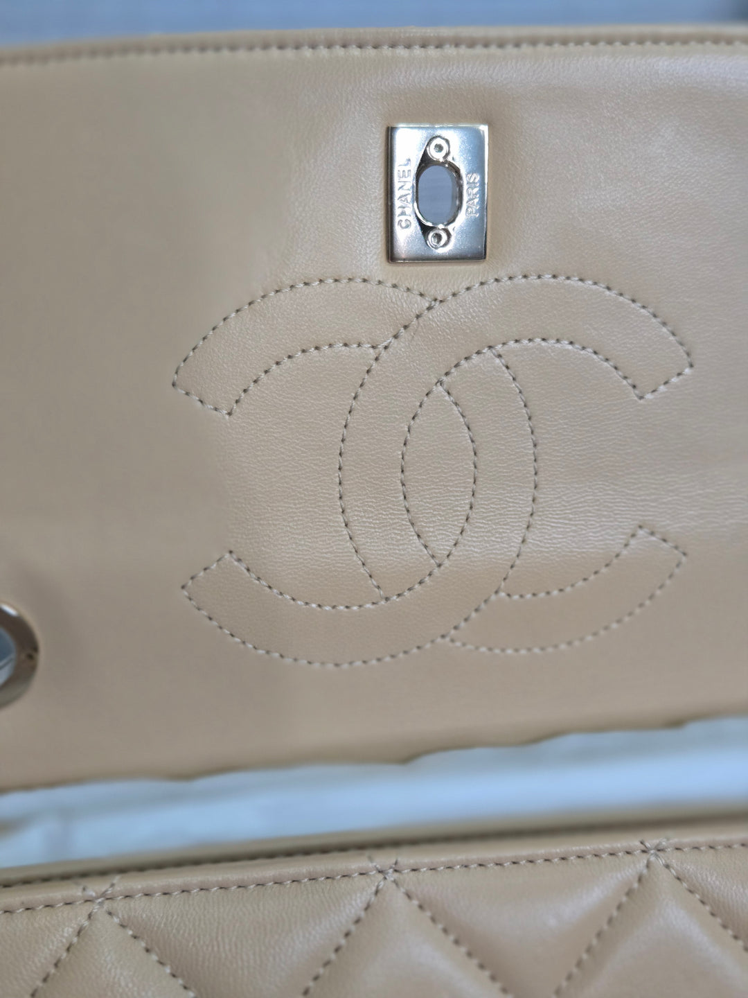 Chanel series 26 2018 Beige Lambskin Trendy CC Flap Bag with Top Handle Size Small with Champagne GHW and detachable Shoulder strap