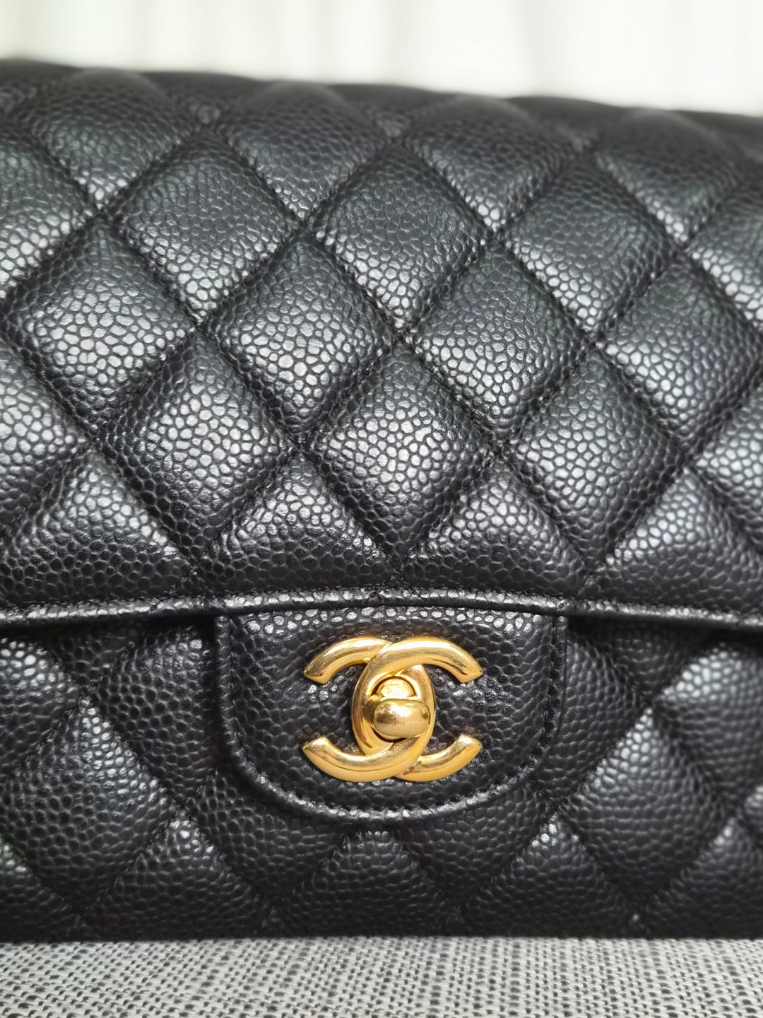 CHANEL series 19 2014 Black caviar GHW 11.12 Medium ML Timeless Classic Double Flap Bag
