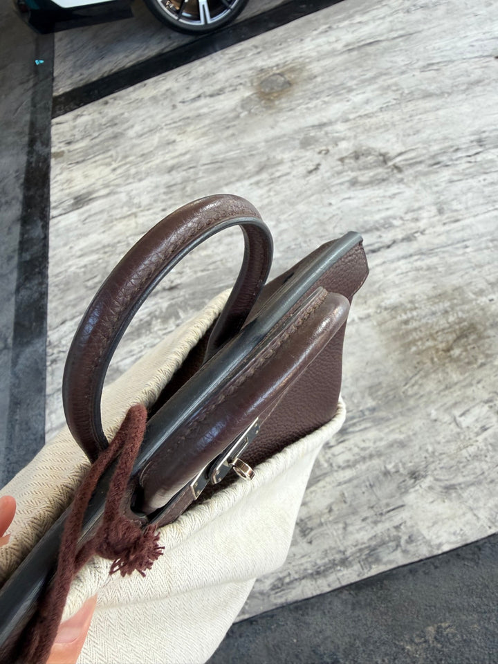 HERMES Cacao Togo Leather PHW Birkin 25 Stamp M in sq