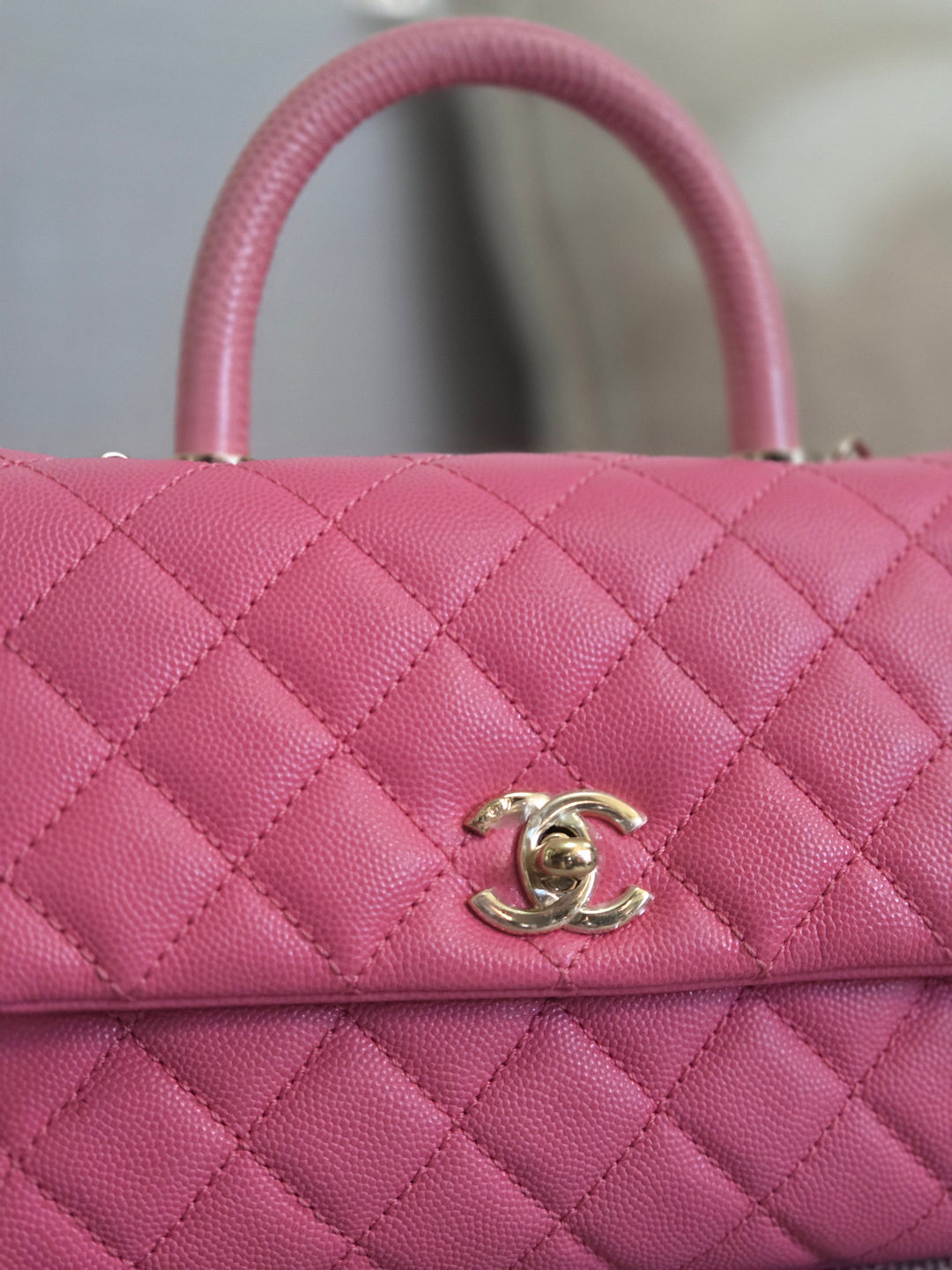 Chanel series 31 21P 2021 Pre Spring/Summer Collection Pink Caviar Coco Handle Flap Bag with Top Handle and Detachable Strap size Small