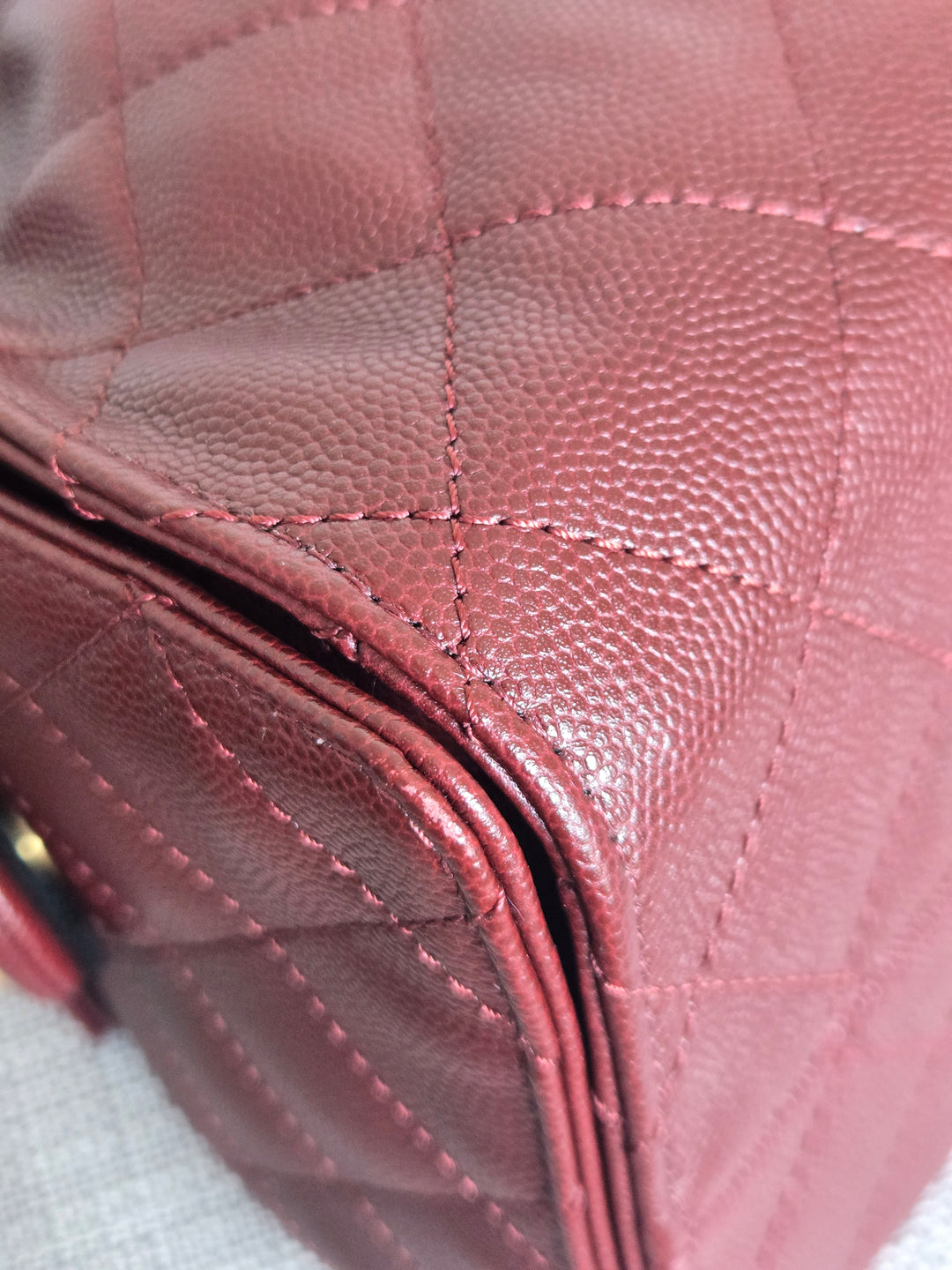 CHANEL 25 size SMALL from 25A 2025 Metiers d'art Collection BURGUNDY caviar aged GHW Hobo Bag