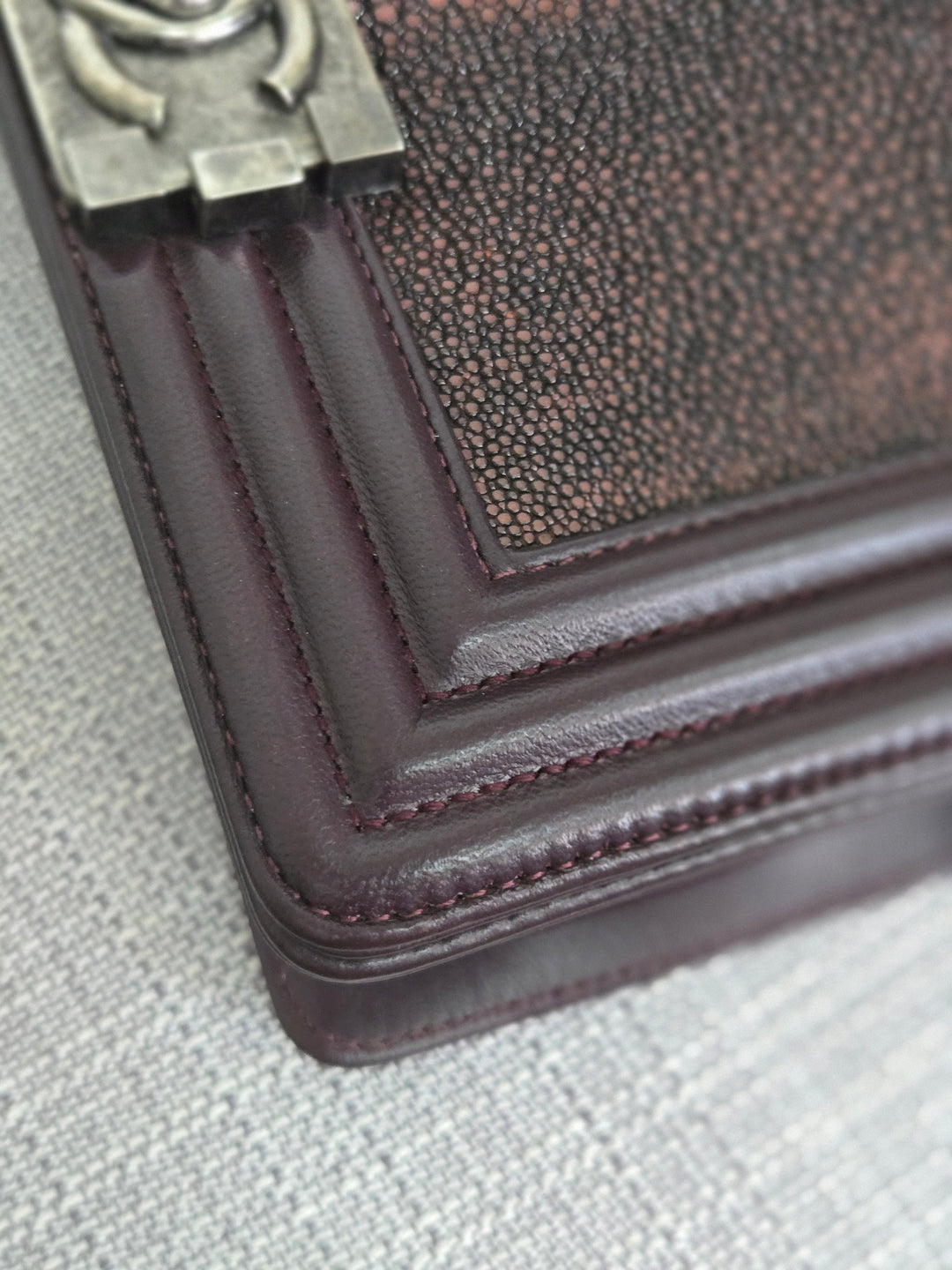 Chanel series 21 2015 Burgundy Lambskin Stingray Le Boy Flap Bag with RHW size Small