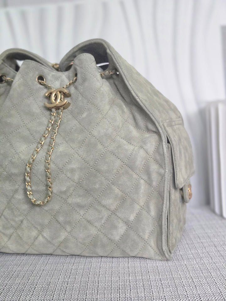 CHANEL 25C collection 2024/2025 cruise collection Khaki Suede Aged GHW 25 Hobo Bag size Medium