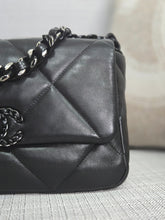 Load image into Gallery viewer, Chanel 22P 2022 Pre Spring/Summer Collection 19 Flap Bag size Small in So Black/Silver Hardware Black Lambskin
