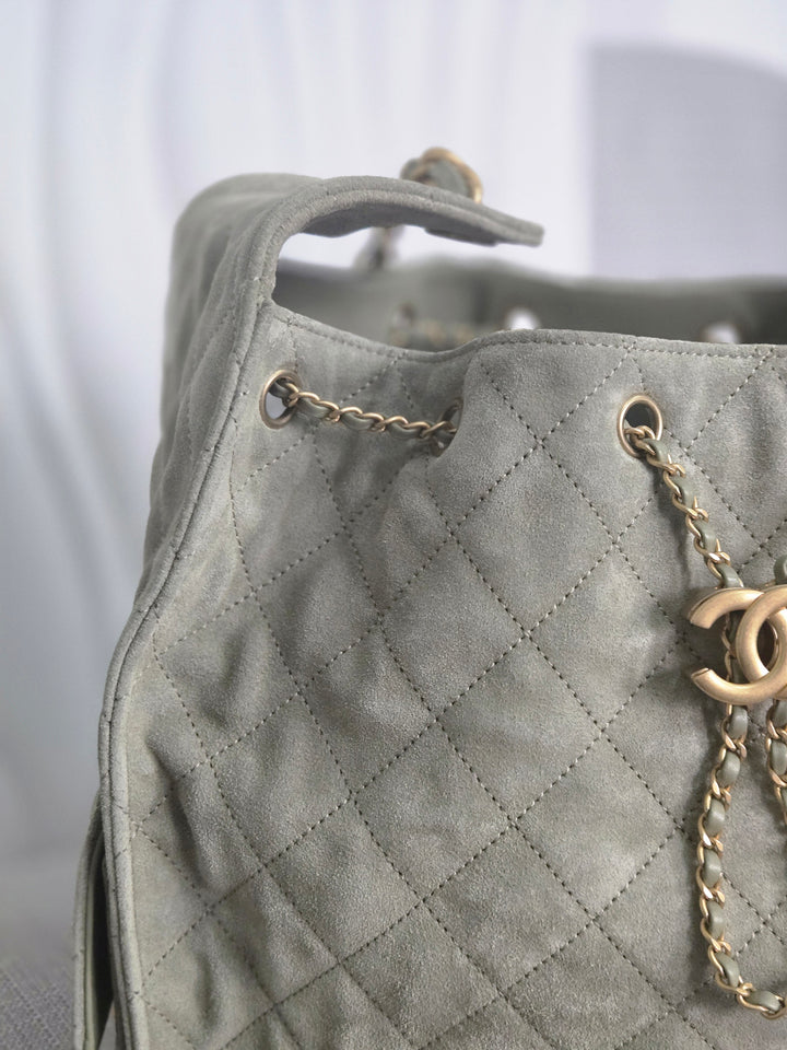 CHANEL 25C collection 2024/2025 cruise collection Khaki Suede Aged GHW 25 Hobo Bag size Medium