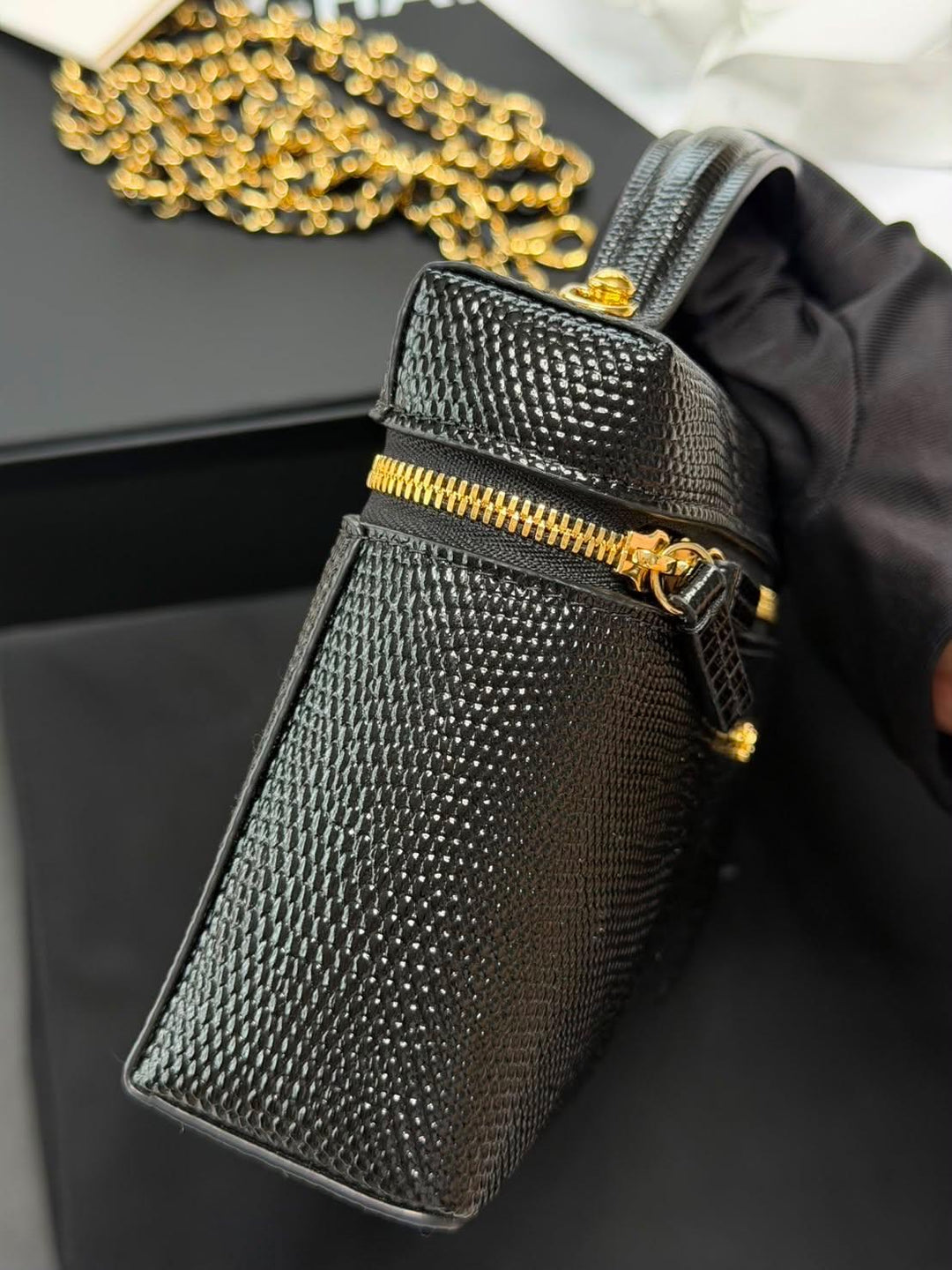 CHANEL 26A Lizard Embossed Black Calf Skin LGHW LP Long Vanity Small 19 cms 2026