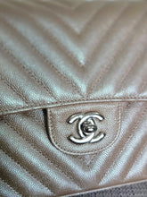 Load image into Gallery viewer, CHANEL 17B 2017 Rose Gold Caviar Chevron Medium Classic Double Flap Bag SHW
